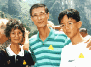 Wang Family, Yi Han on the right